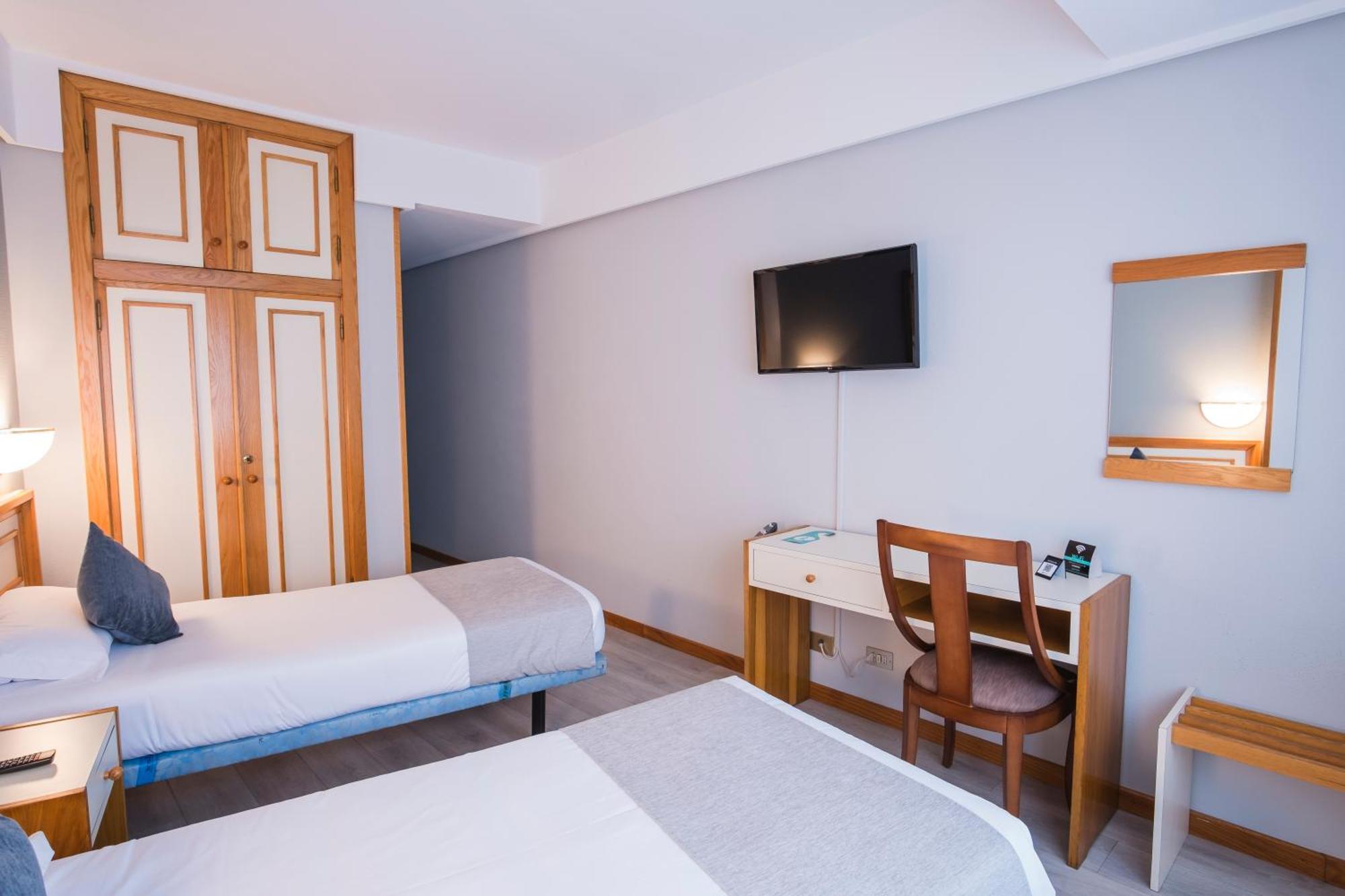 Hotel Alda บอยโร ภายนอก รูปภาพ